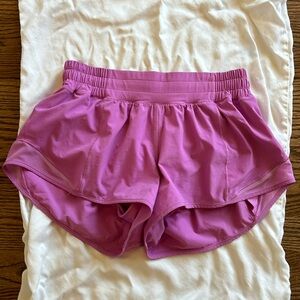Lululemon hot pink hotty hot shorts 2.5” size 4
